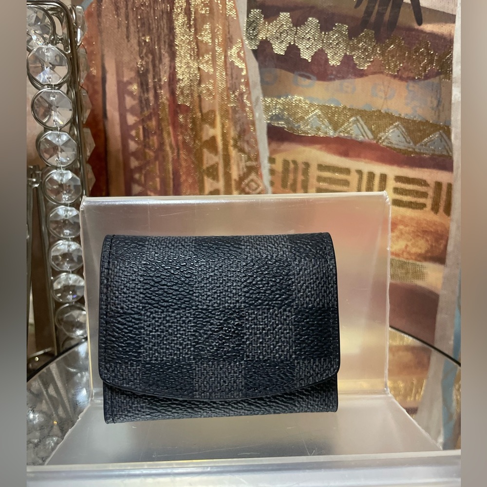 Authentic Louis Vuitton Damier Graphite Cufflinks Case